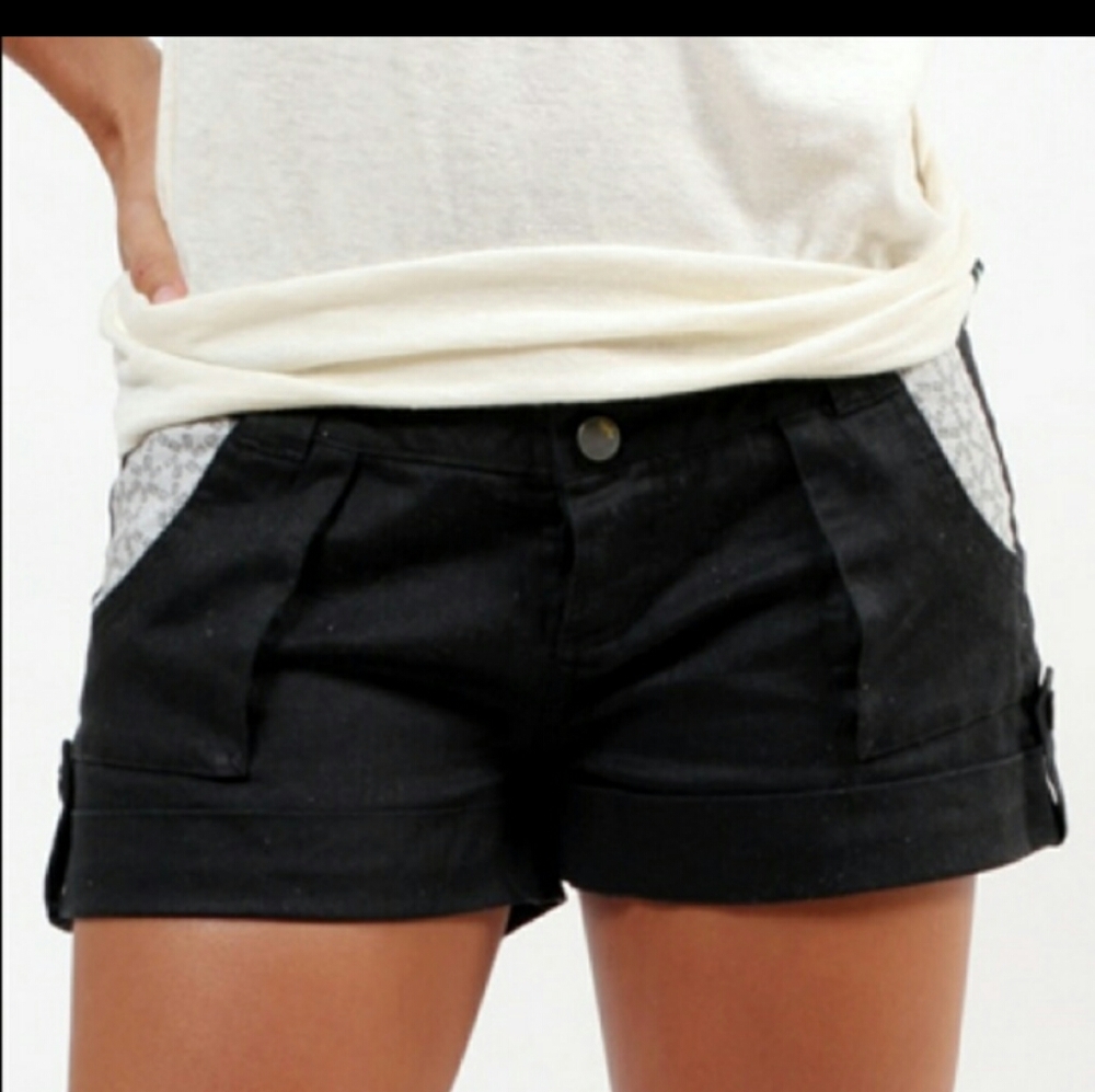 Rare black hemp hoodlamb short shorts